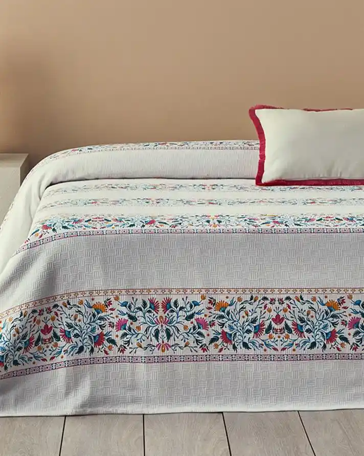 English Home İndirimli Pike Modelleriyle Yatak Odası Dekorasyonunuzu Yenileyin