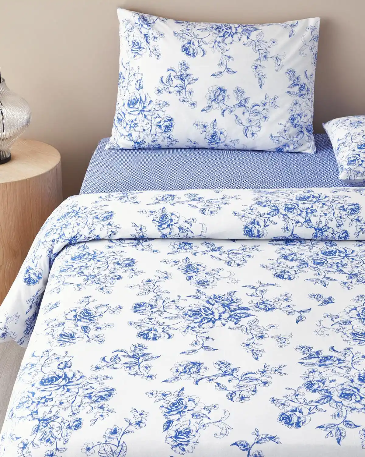 English Home Mavi Nevresim Takımı Koleksiyonu ile Yatak Odasında Şıklık ve Konfor