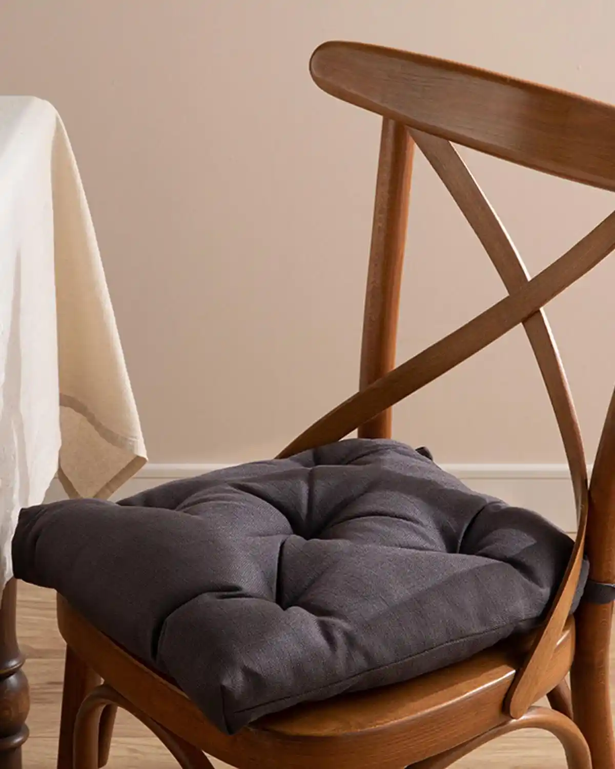 English Home Sandalye Minderleri ile Modern Dekorasyonda Konfor ve Şıklık Yaratın