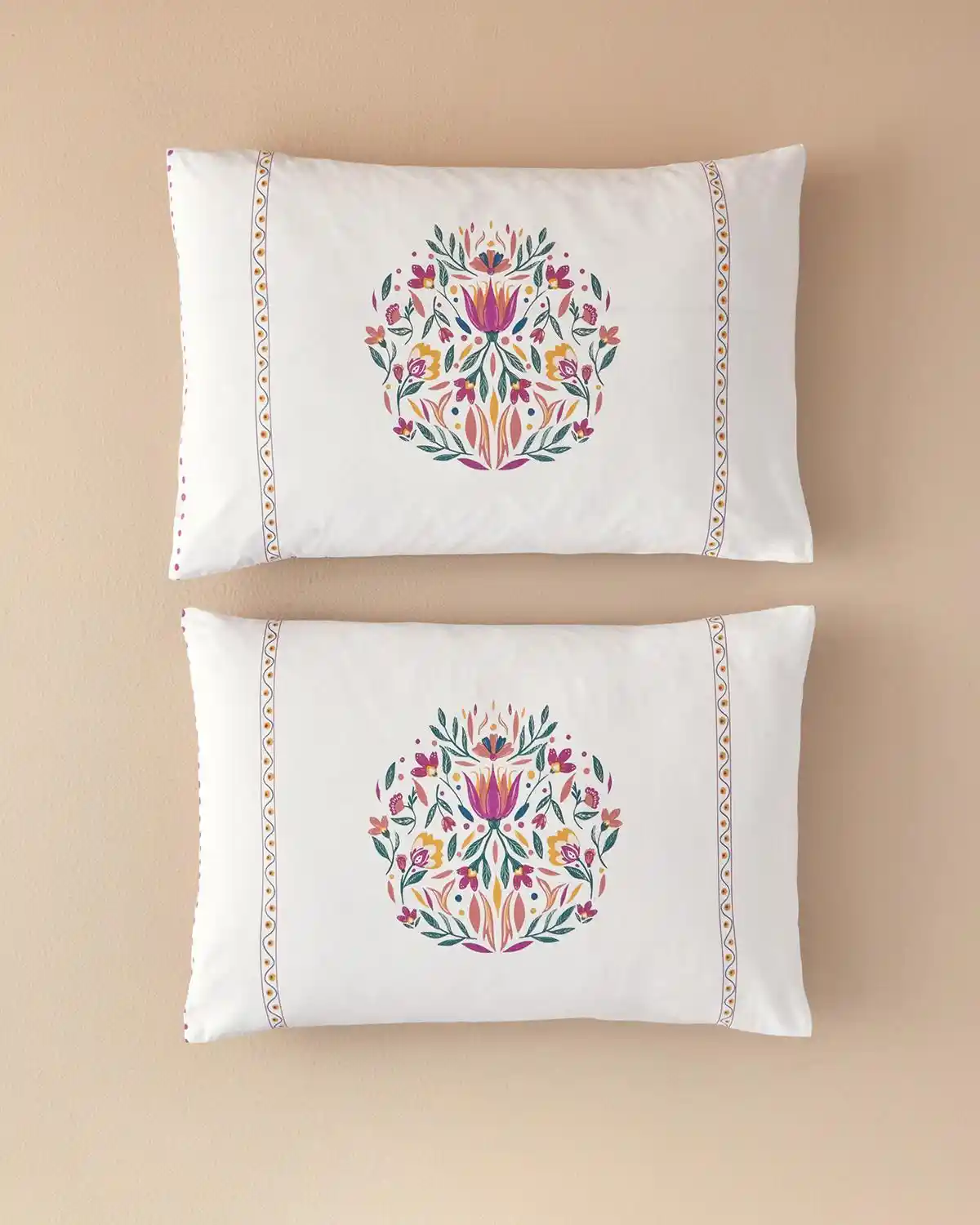 English Home Yastık Koleksiyonu: Dekoratif ve Konforlu Seçeneklerle Evinizi Yenileyin