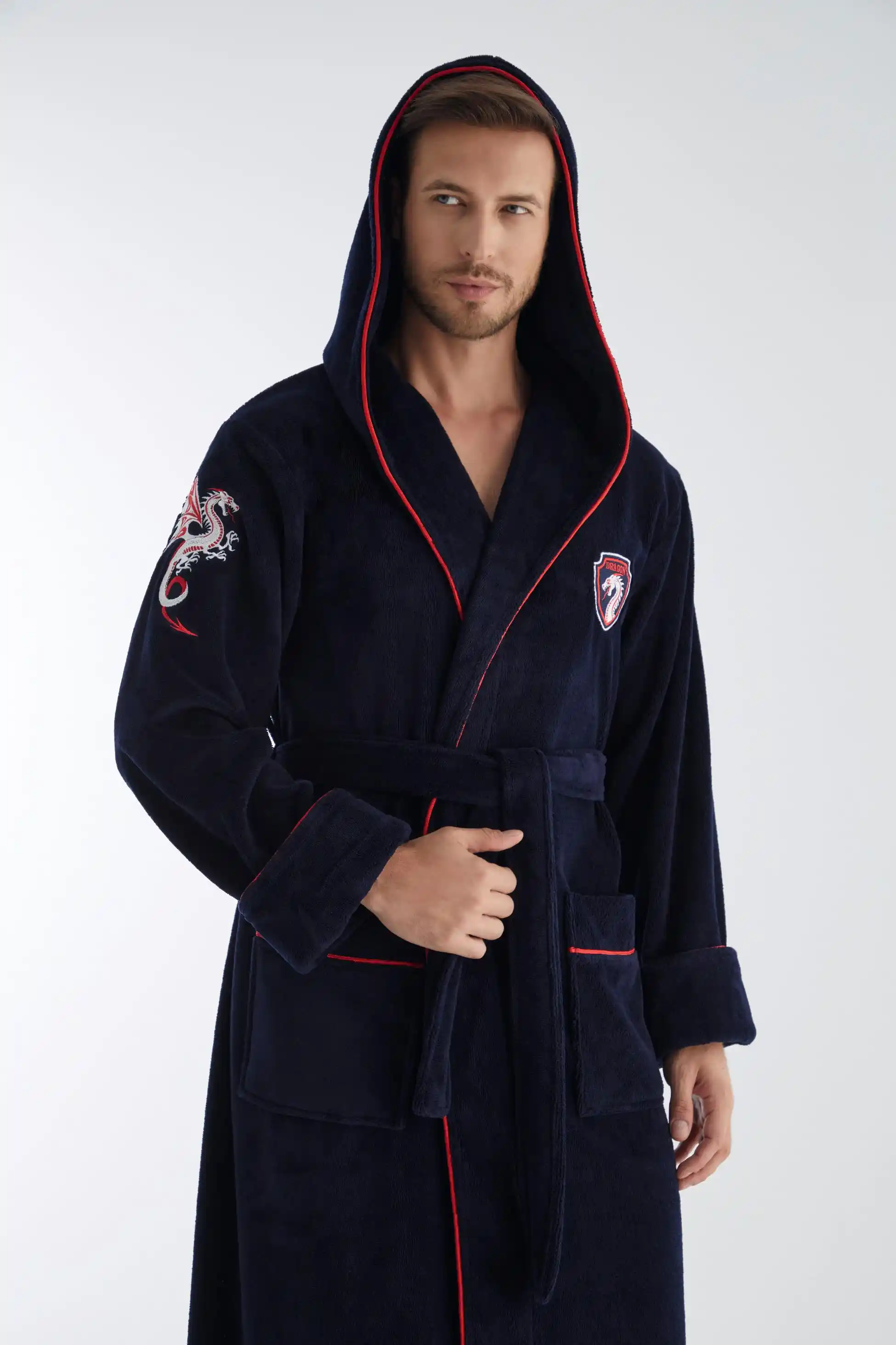 Erkek Bornozlarıyla Ev Dekorasyonunda Şıklık ve Konforun Uyumunu Yaratma Rehberi