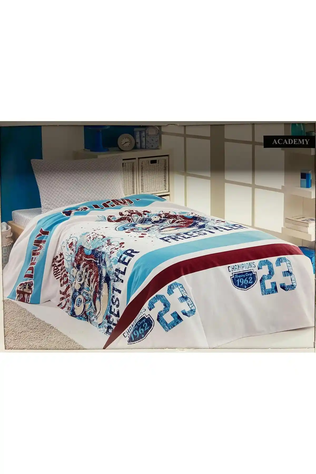 Erkek Çocuk Odası Dekorasyonunda Pike Takımlarının Seçimi ve Dekoratif Rolü