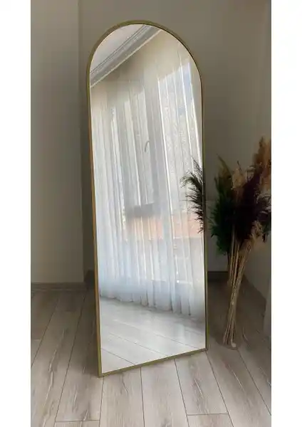 Ersan Dizayn Metal Çerçeve Gold Ayaklı Boy Aynası Özellikleri ve Kullanım İpuçları