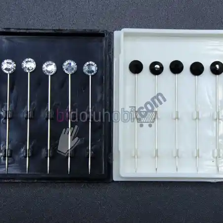 Eşarp İğnesi ile Dekorasyonda Zarafet ve İşlevselliğin Birleşimi