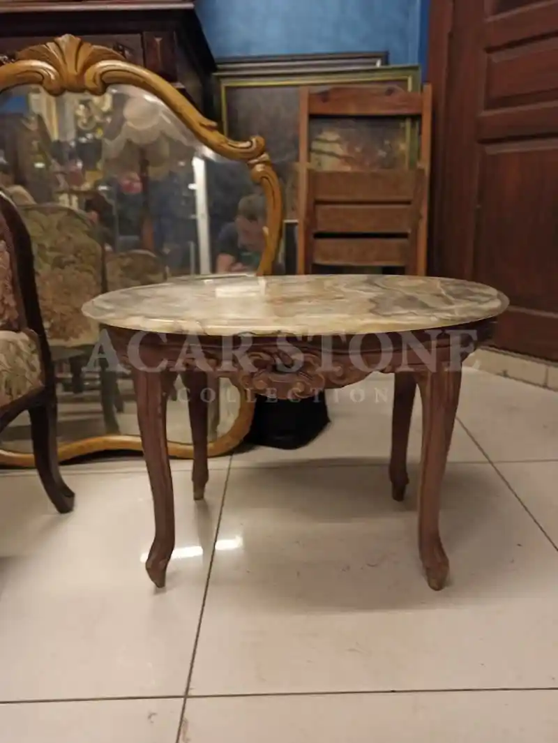 Eski Mermer Sehpa ile Dekorasyonda Zarafet ve İşlevsellik Bir Arada