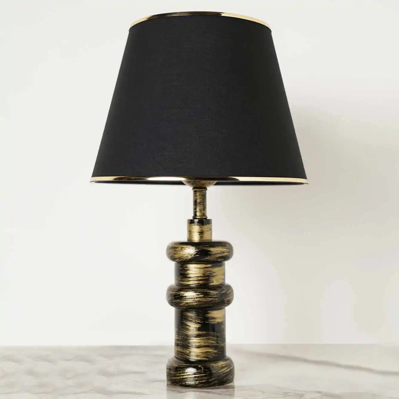 Eskitme Abajur ile Vintage ve Şık Dekorasyon Fikirleri ve Seçim Rehberi