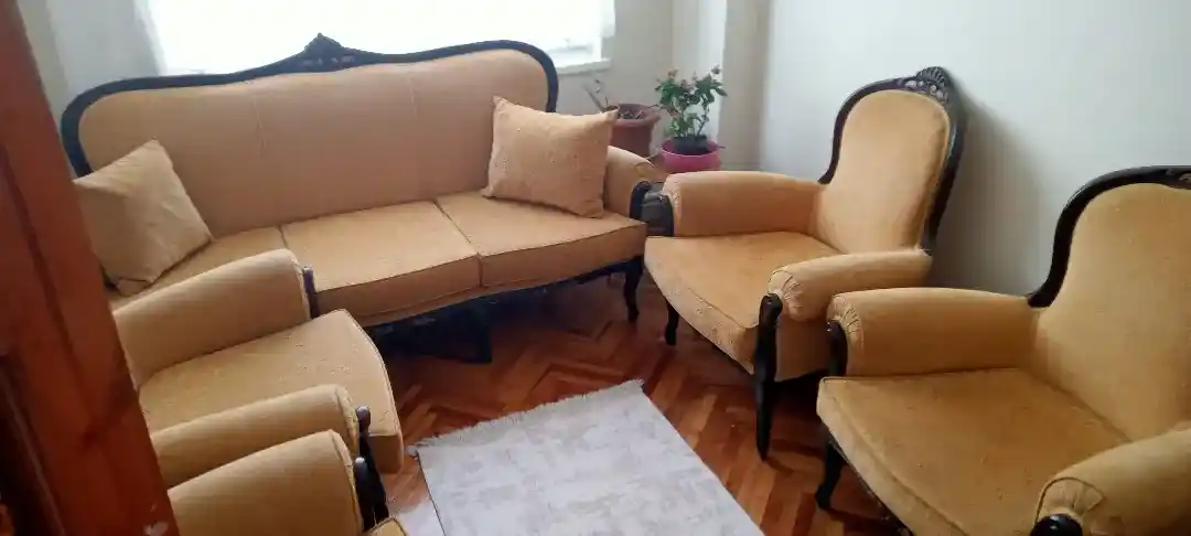 Eskitme Koltuk ile Vintage Dekorasyonda Şıklık ve Sıcaklık Yaratın