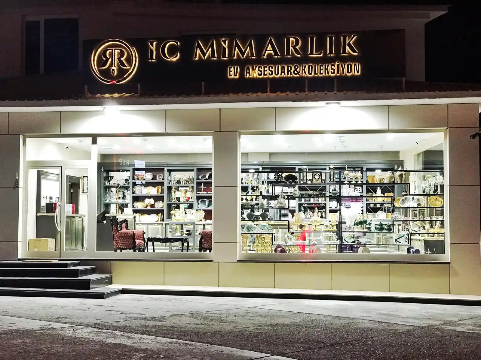 Ev Aksesuar Mağazalarıyla Evinizi Şık ve Kişisel Hale Getirin