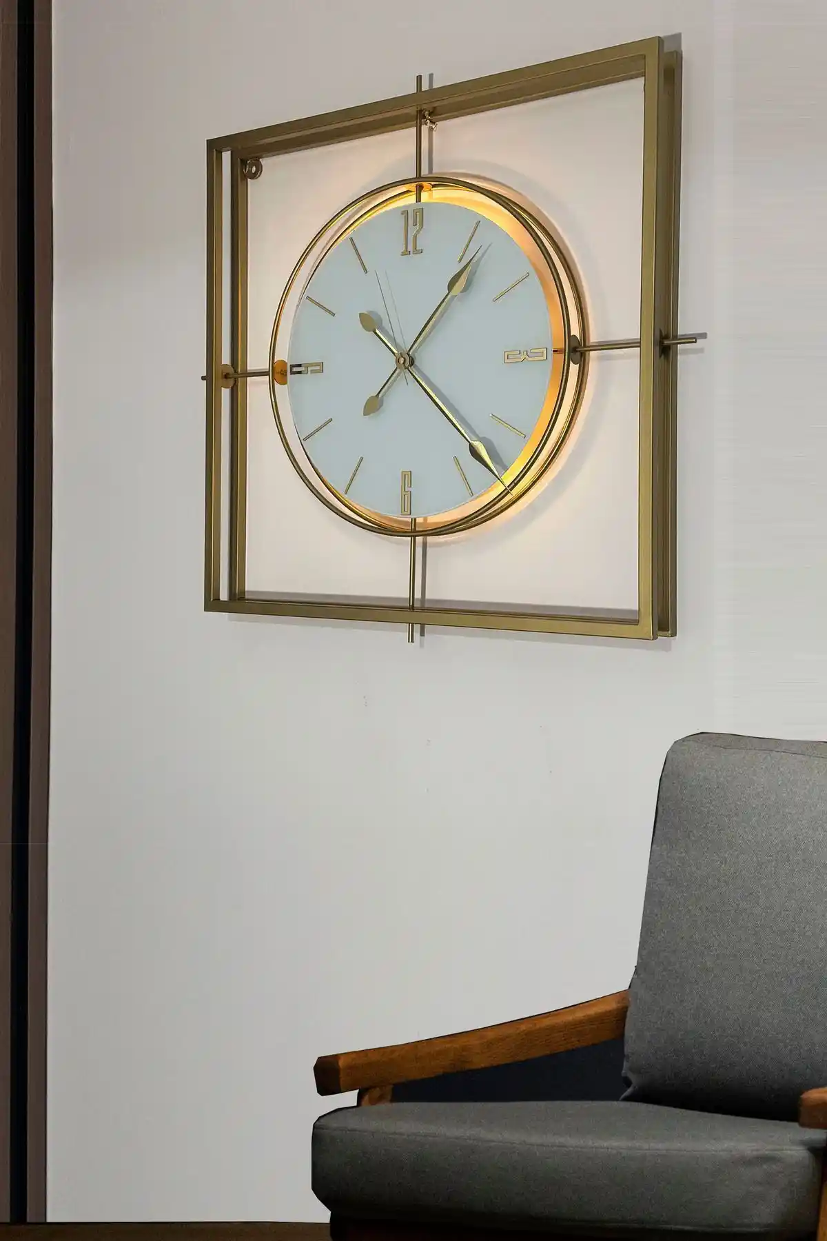 Ev Dekorasyonuna Uygun Modern ve Klasik Saat Modelleri Seçenekleri