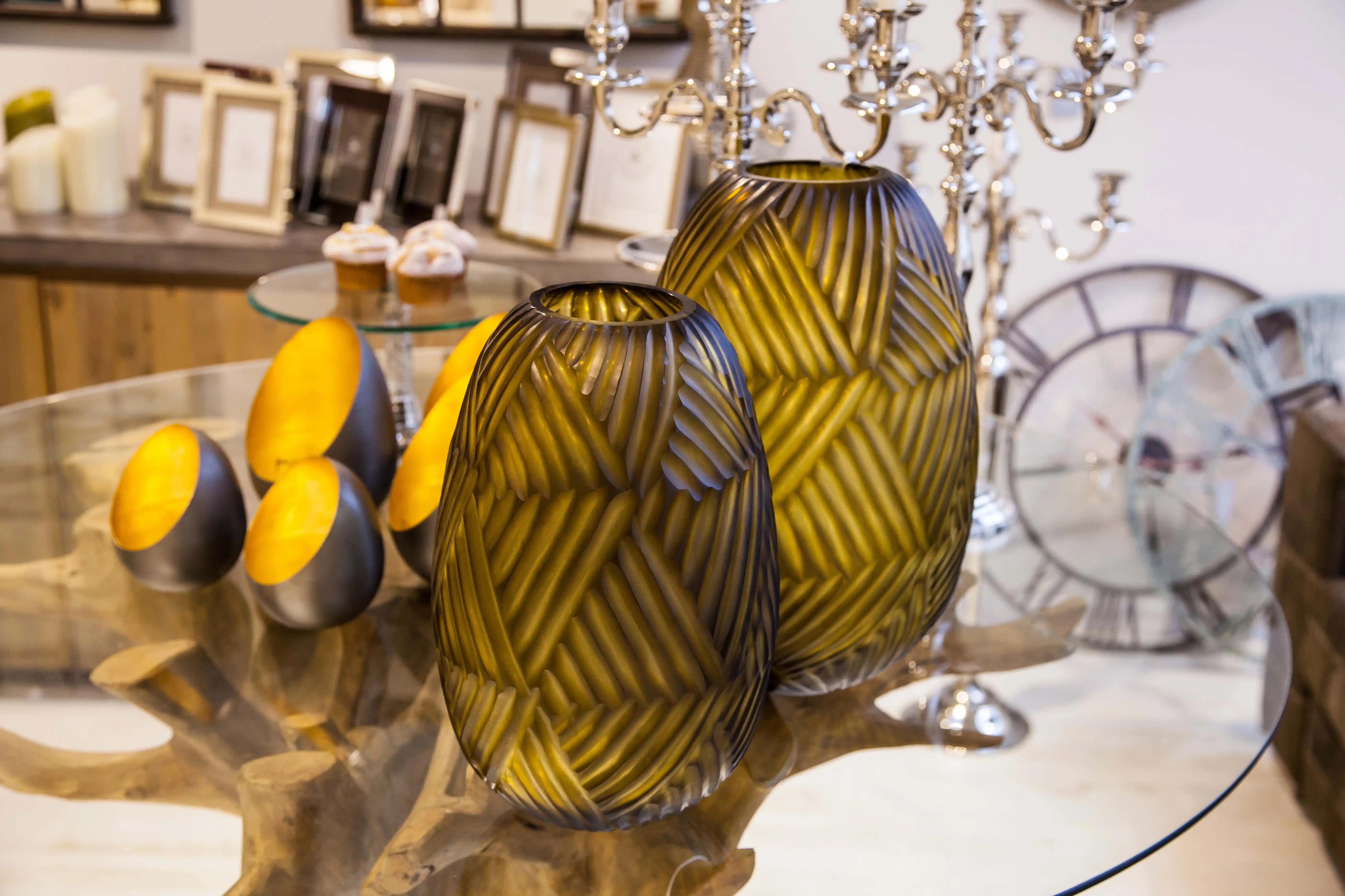 Ev Dekorasyonunda Aksesuarların Gücü: Mekanları Yeniden Canlandırmanın Anahtarı