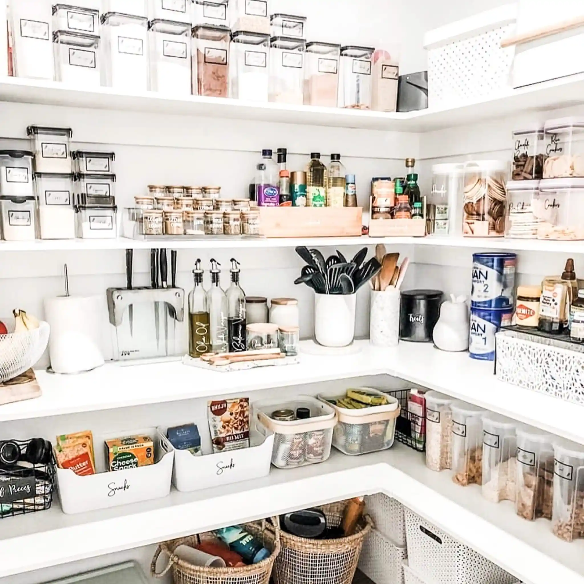 Ev Dekorasyonunda Organizasyonun Önemi ve Pratik İpuçları