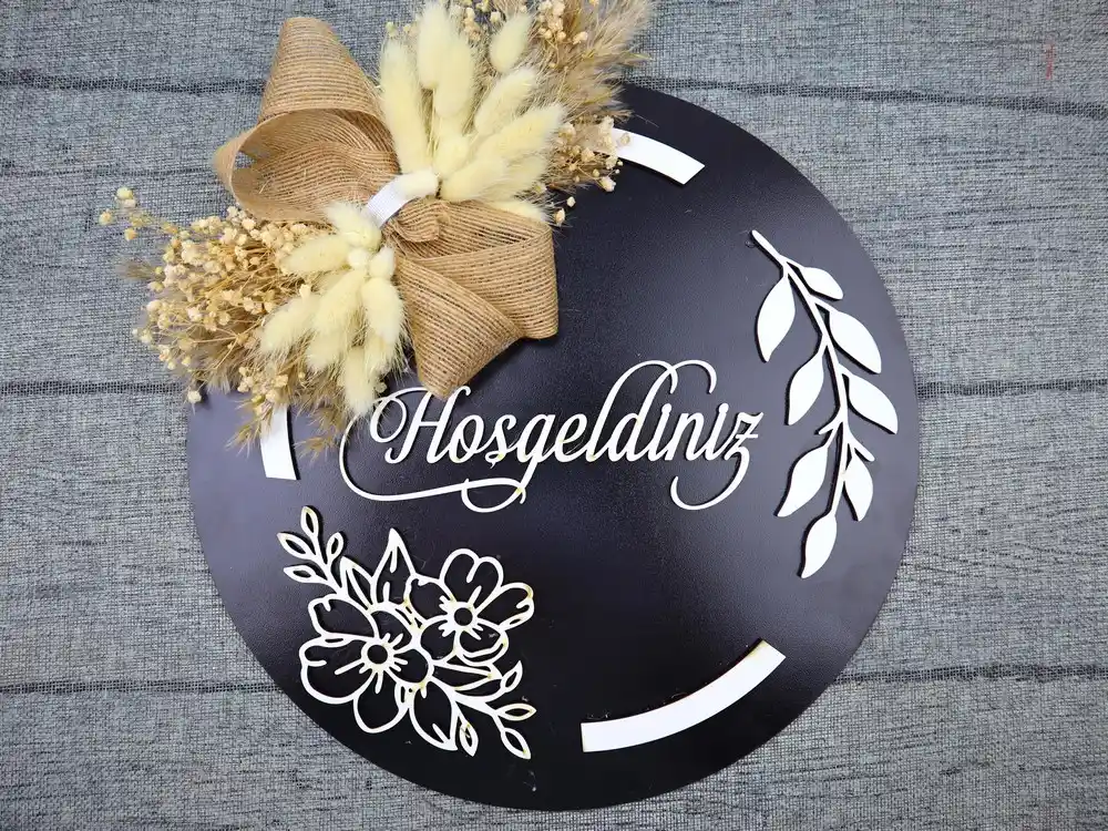 Ev Süsü ile Dekorasyonun Zarif Dünyası: Estetik ve Fonksiyonel Detaylar