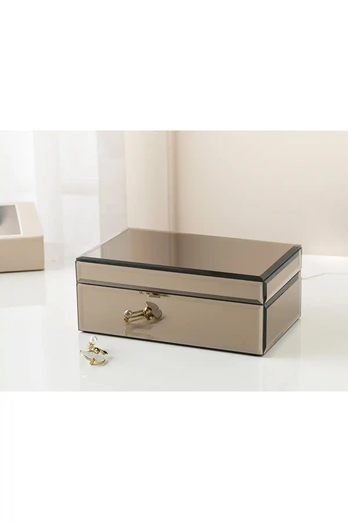 Evinize Şıklık Katacak Metal Kutu Modelleri ve Dekorasyon Fırsatları