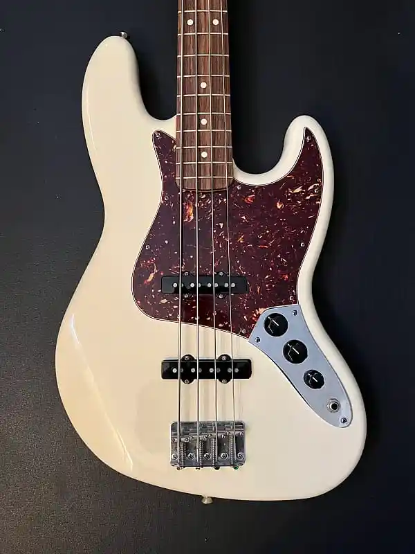 Fener Mum Dekorasyonunda Zarafet ve Atmosfer Yaratmanın En İyi Yolları