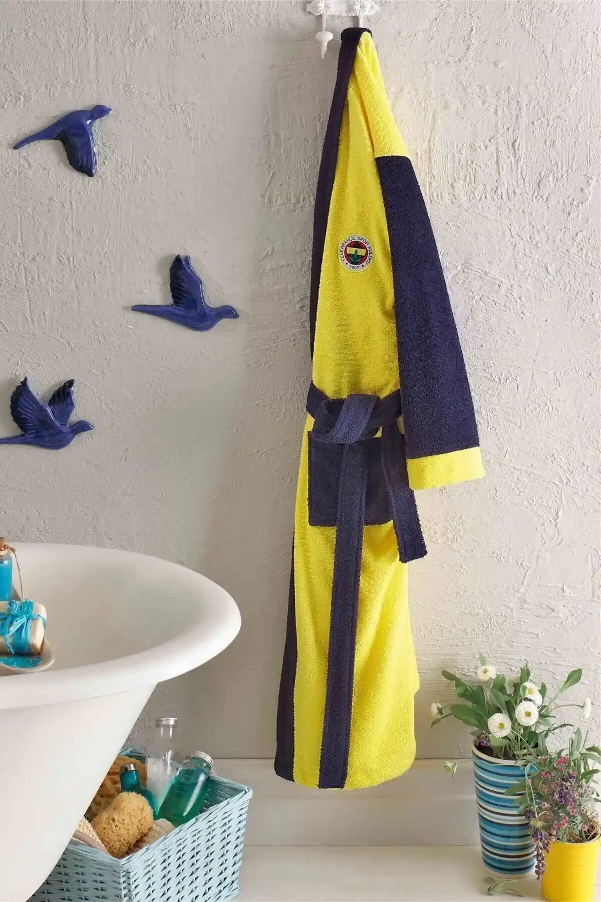 Fenerbahçe Bornozlarıyla Ev Dekorasyonunda Şıklık ve Tutku Yaratma Rehberi