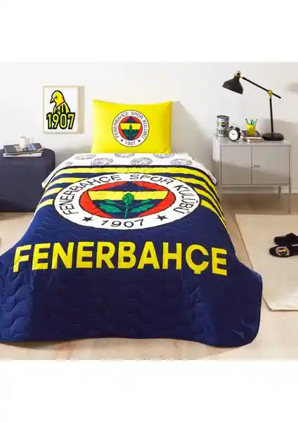 Fenerbahçe Lisanslı Yatak Örtüsü Seti: Şık ve Konforlu Spor Temalı Yatak Takımı