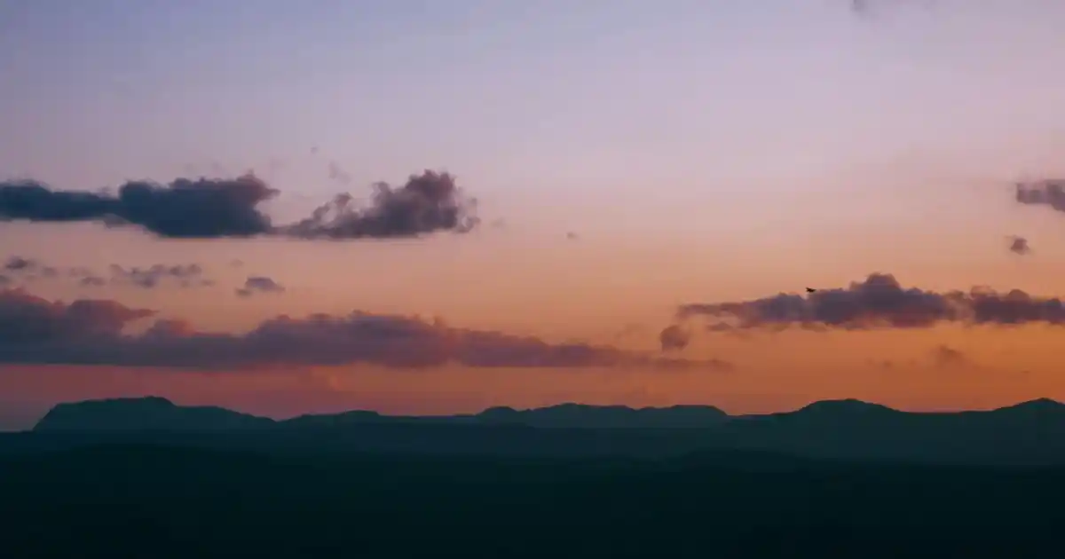 Ferforje Fenerler Dekorasyonda Şıklık ve Atmosfer Yaratmanın En Güzel Yolu