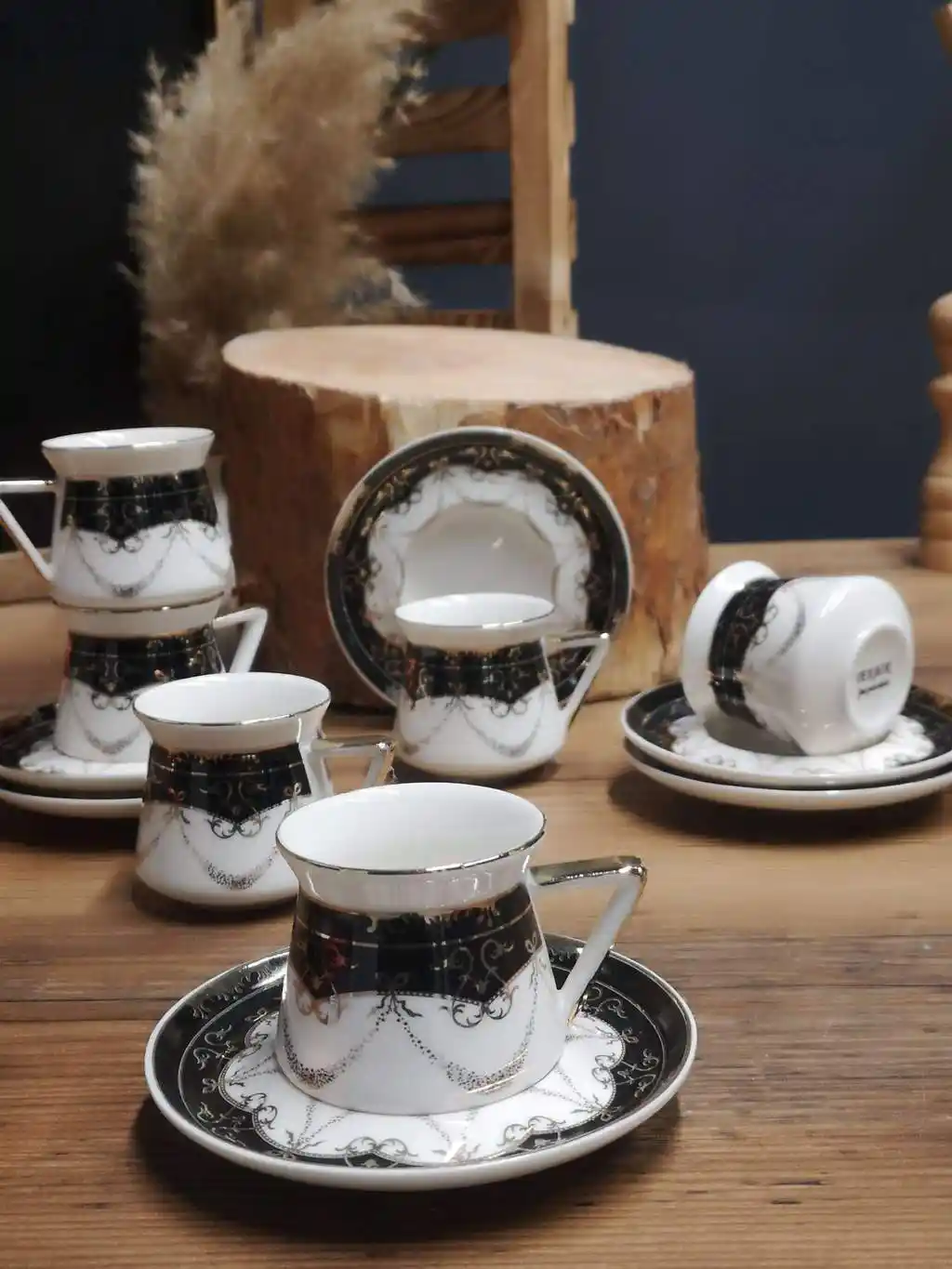 Fine Porcelain Fincan Takımı ile Dekorasyonda Zarafet ve Şıklık Sağlayan Modern Çözümler