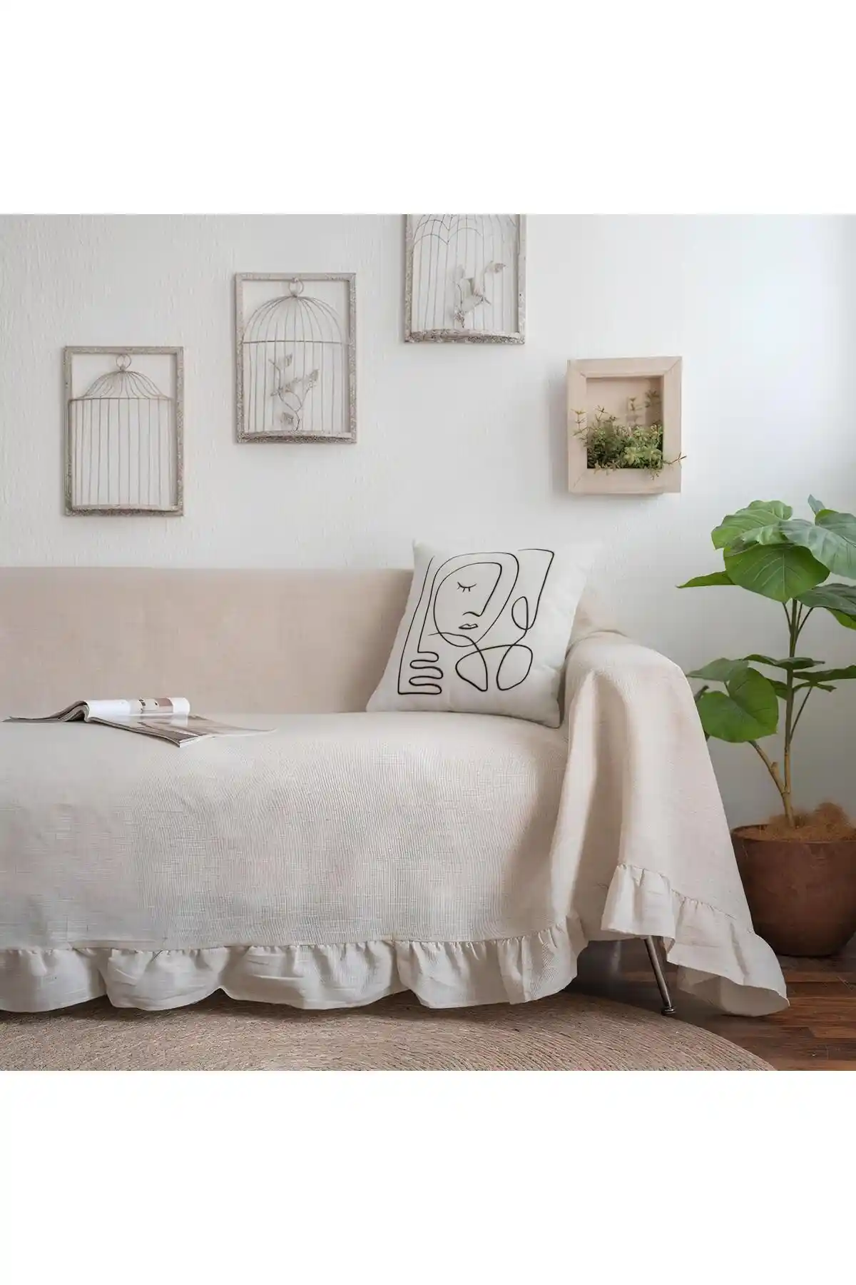 Fırfırlı Koltuk Örtüsü ile Dekorasyonunuzu Şıklık ve Koruma ile Yenileyin