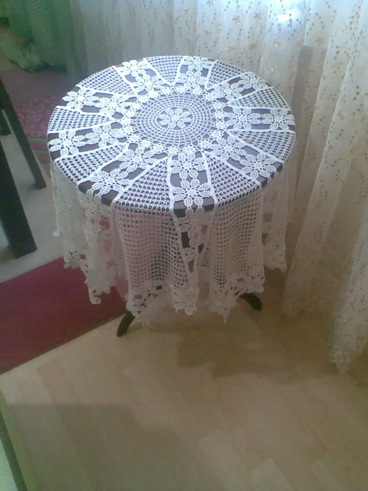 Fiskos Masası Dekorasyonunda Şıklık ve Fonksiyonellik Sağlayan Tasarımlar