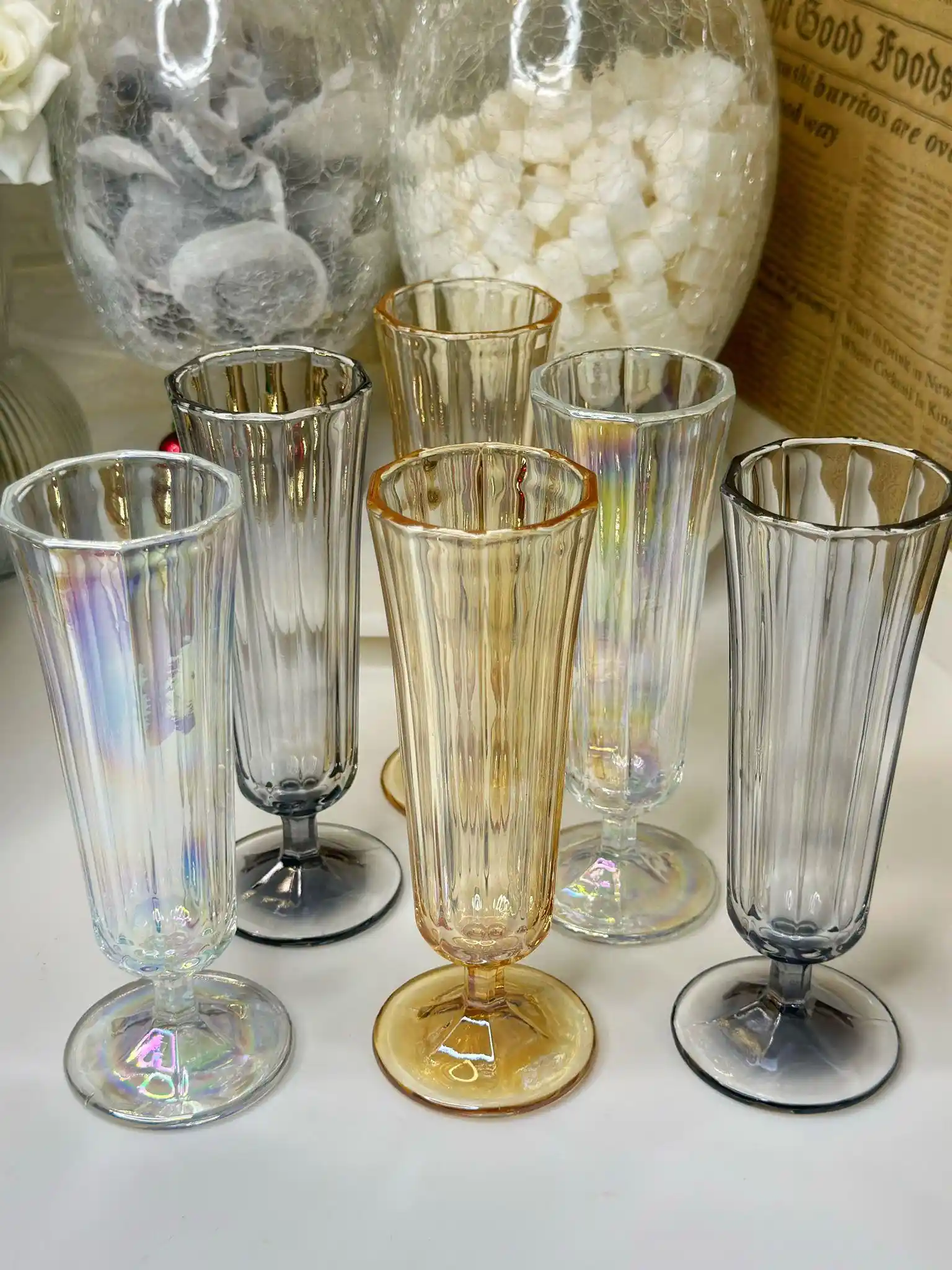 Flüt Bardak Dekorasyonda Zarafet ve İşlevselliğin Mükemmel Buluşması