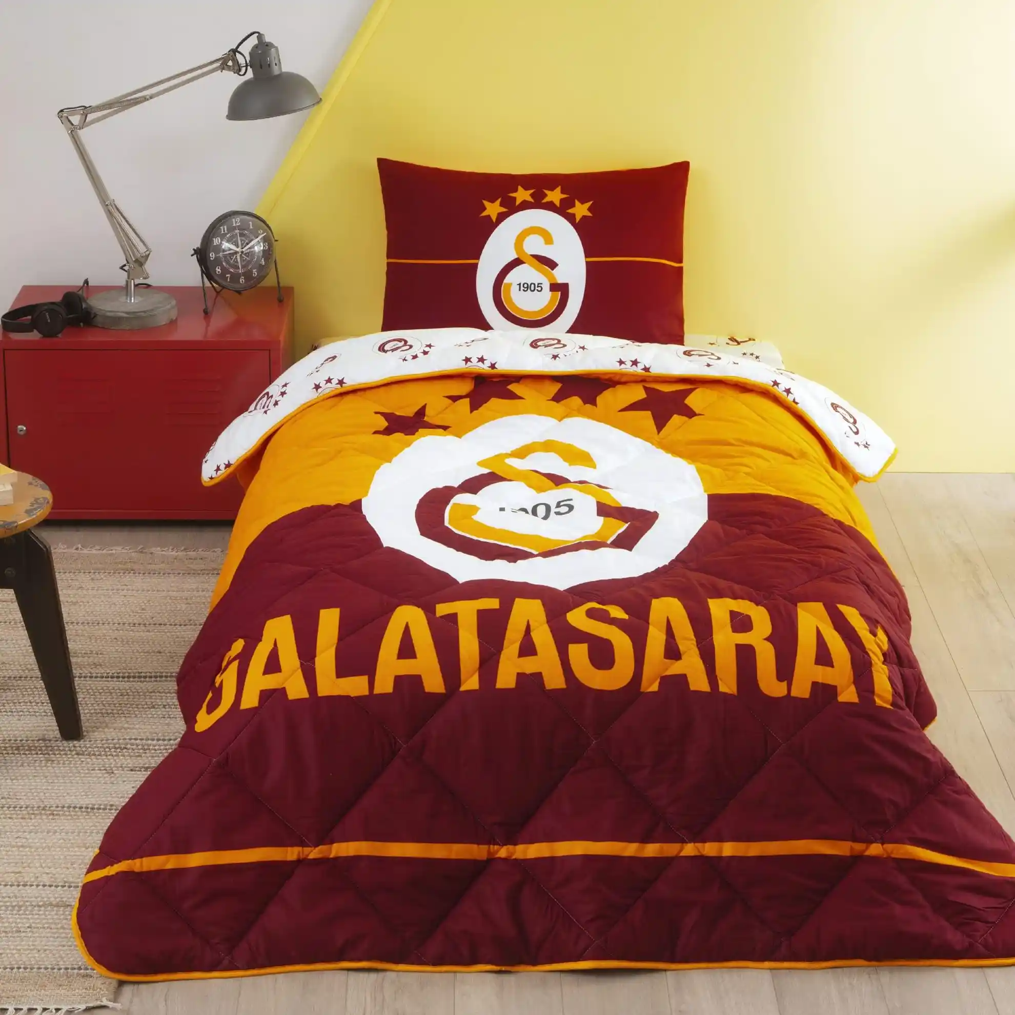 Galatasaray Yorganları ile Ev Dekorasyonunda Şıklık ve Tutku Bir Arada
