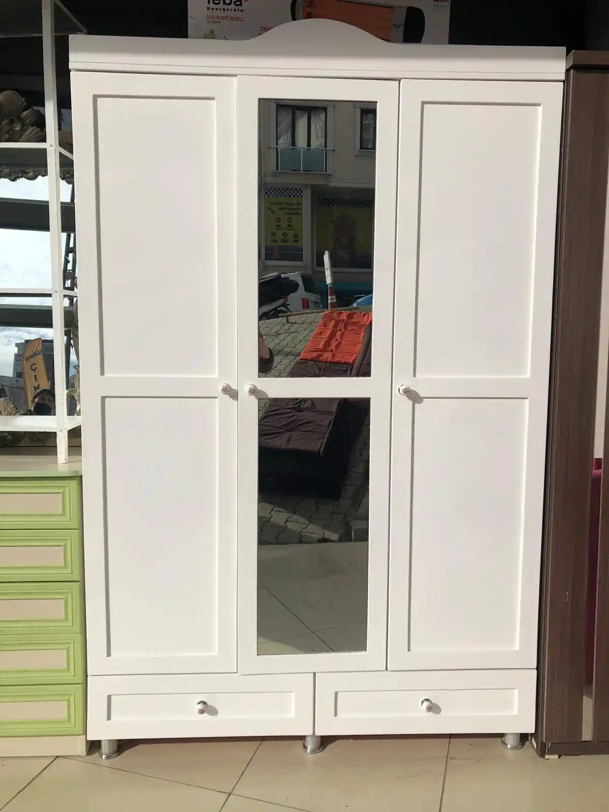 Gardrop Kulpları ile Dekorasyonunuza Şıklık ve Fonksiyonellik Katın