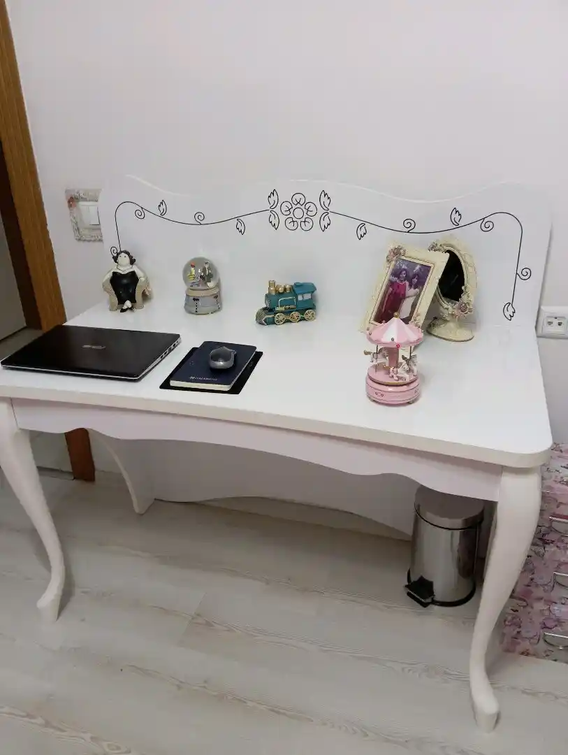 Genç Odası Süs Eşyalarıyla Kişisel Tarzınızı Yansıtmanın Yolları ve Dekorasyon İpuçları