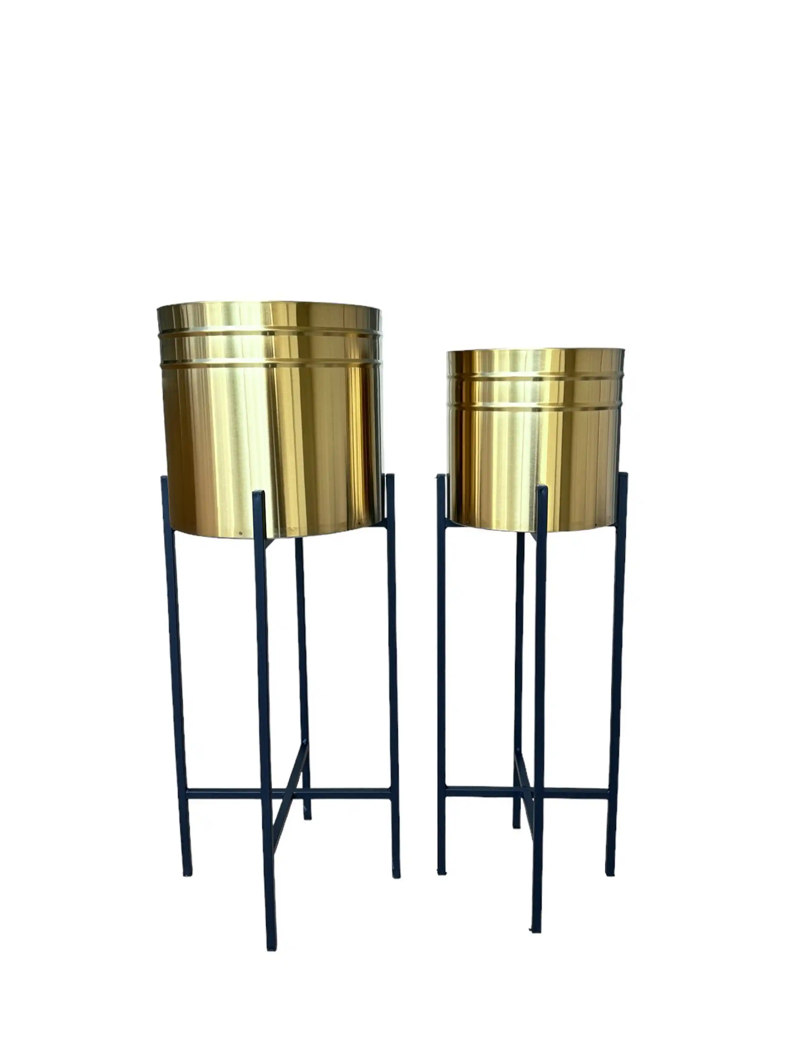 Gold Ayaklı Saksılar ile Mekânlara Şıklık ve Fonksiyonellik Katın