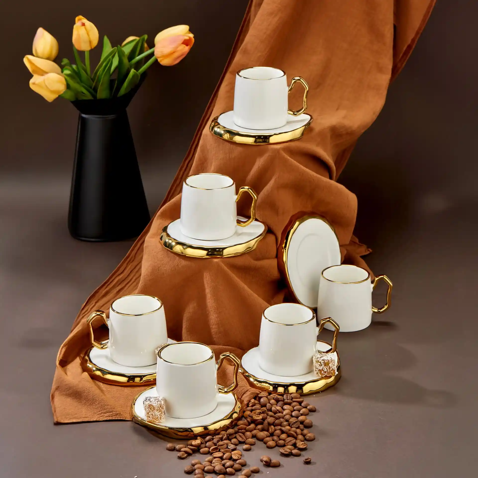 Gold Detaylı Fincan Takımlarıyla Dekorasyonunuza Zarif ve Şık Bir Dokunuş Katın