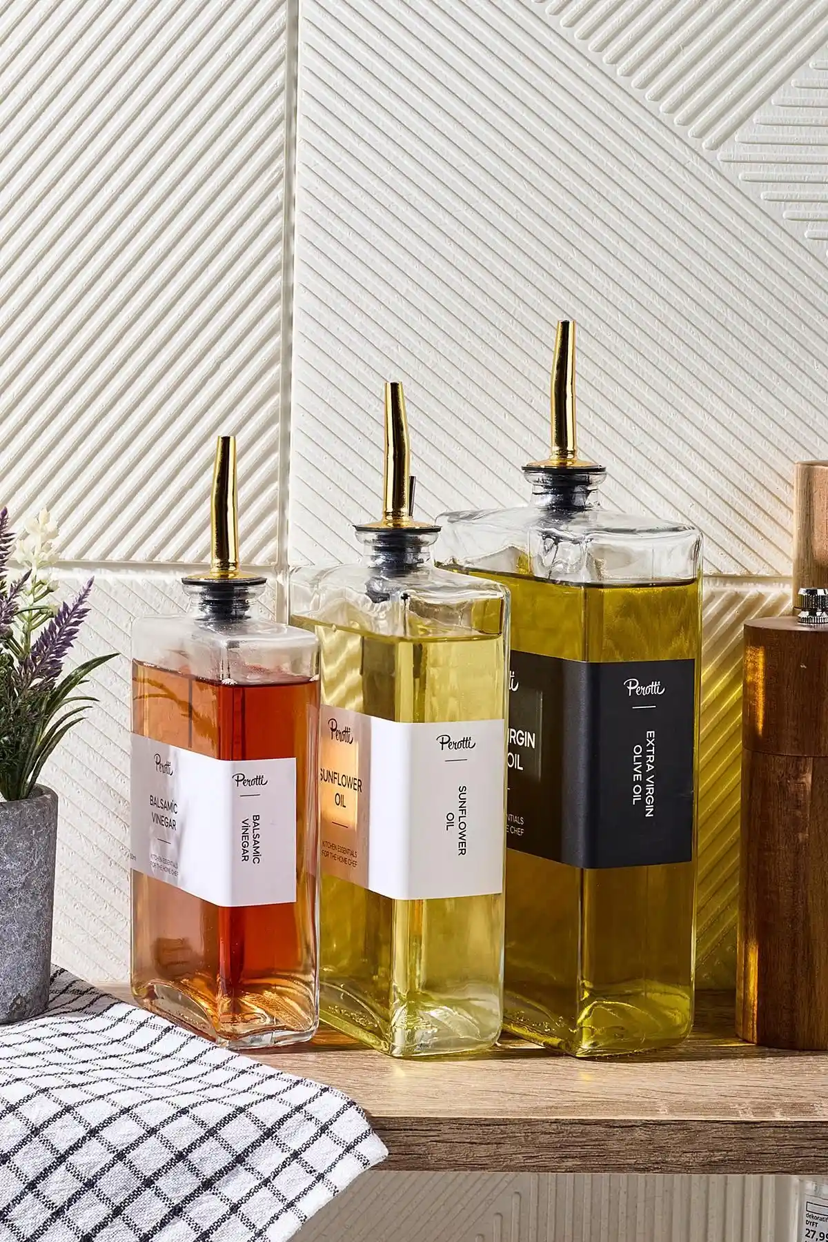 Gold Yağdanlıklar ile Ev Dekorasyonunda Şıklık ve İşlevsellik Sağlama Rehberi