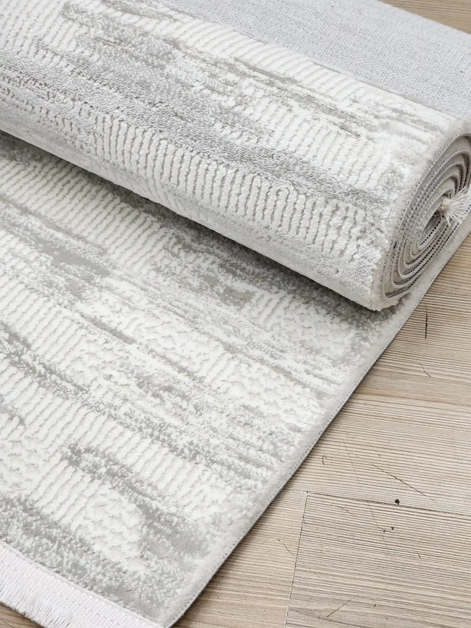 Gri Beyaz Halı Seçenekleri ve Dekorasyonda Kullanım İpuçları