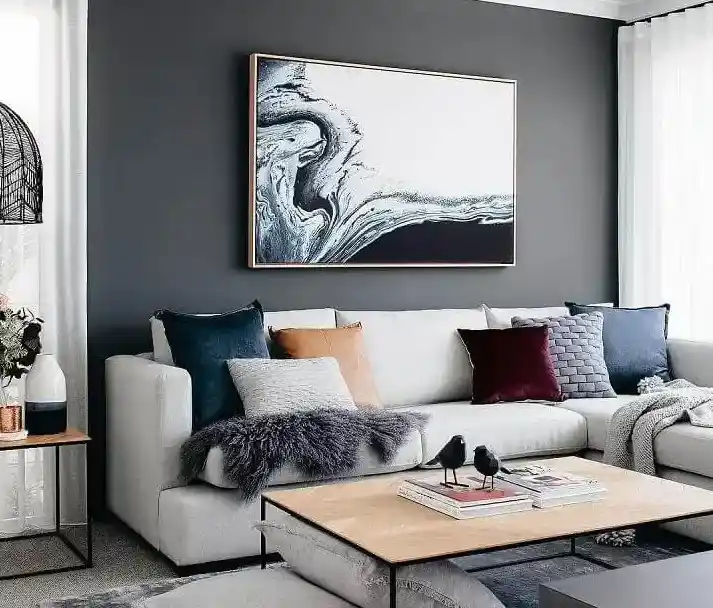 Gri Koltuk Kırlentleri ile Şık ve Uyumlu Dekorasyon İpuçları