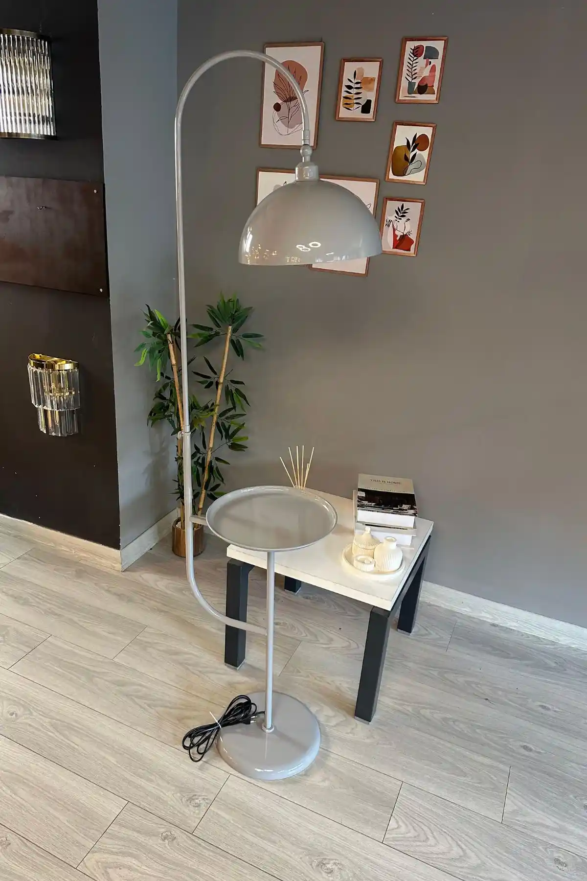 Gri Lambader ile Modern Dekorasyonunuzu Şıklıkla Tamamlayın ve Atmosferinizi Güçlendirin