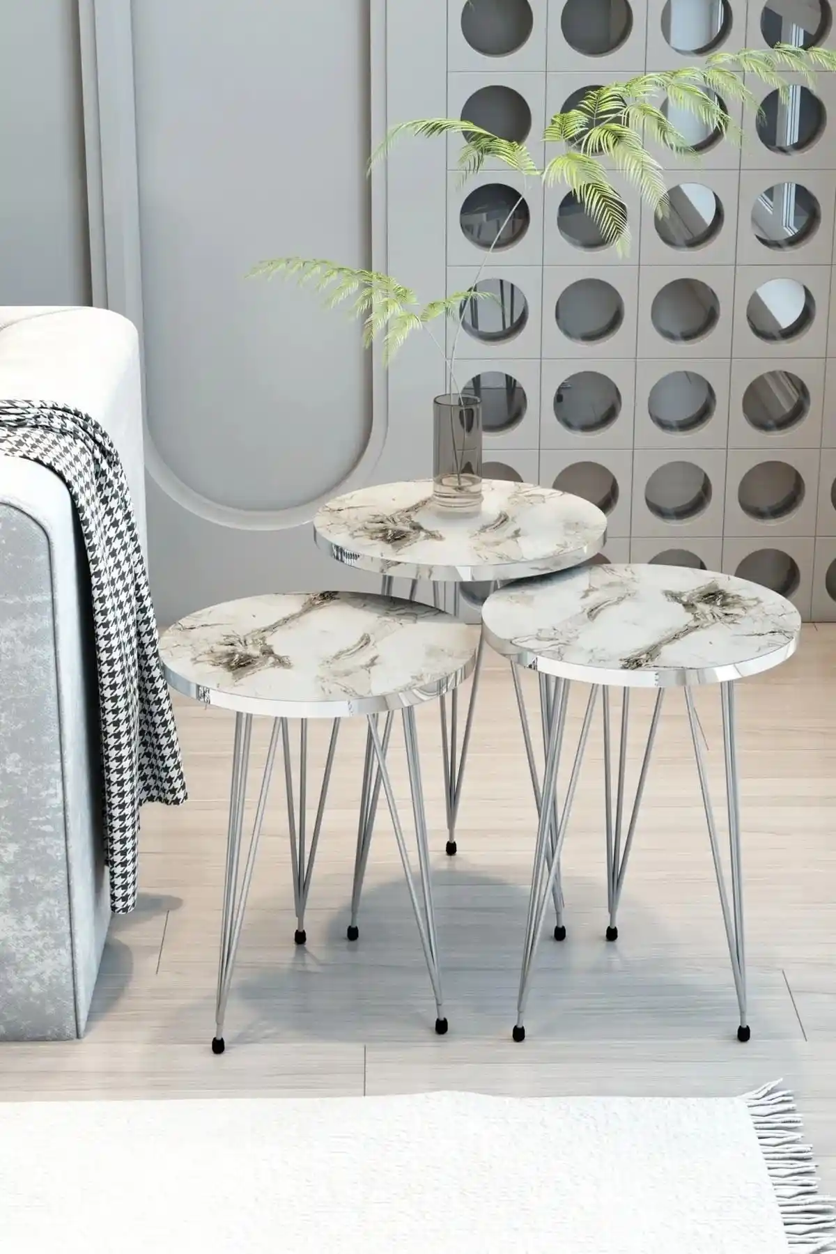 Gü<müş> Ayaklı Zigon Sehpa ile Dekorasyonda Şıklık ve Fonksiyonellik Bir Arada