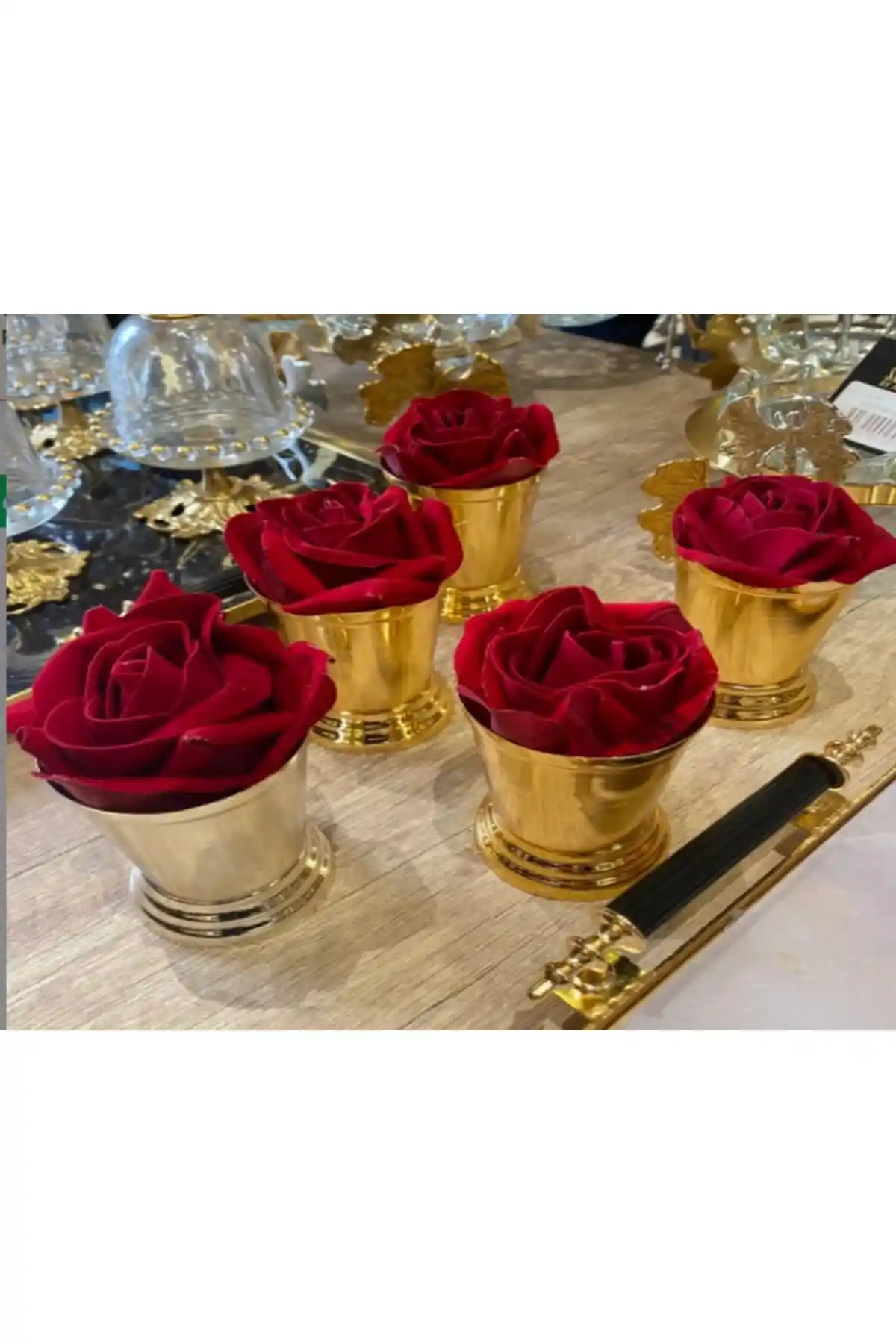 Gül Kovasıyla Dekorasyonun Zarif ve Fonksiyonel Kullanım İpuçları