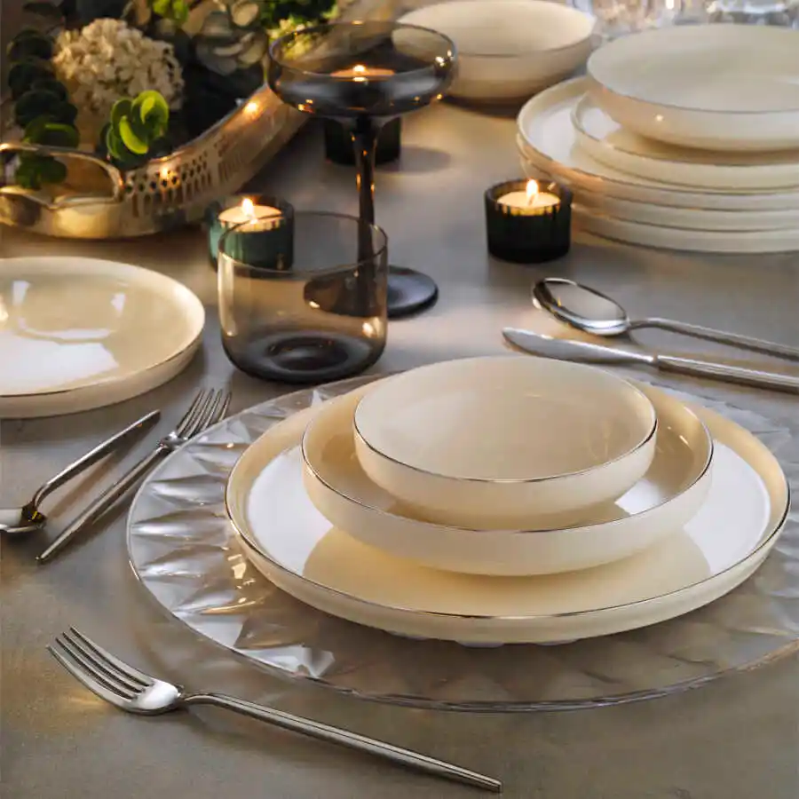 Gümüş Yemek Takımıyla Dekorasyonunuza Zarafet Katın ve Mekânınıza Şıklık Ekleyin
