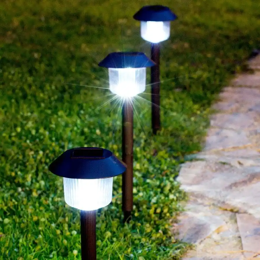 Güneş Enerjili Bahçe Aydınlatma Sistemleri: Ekonomik ve Sürdürülebilir Dekorasyon Çözümü