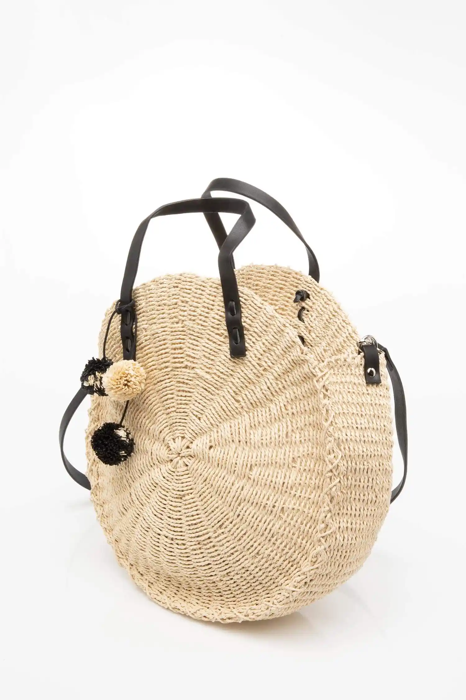 Hasır Çantalar: Moda ve Dekorasyonda Doğal Şıklığın Güncel Trendleri