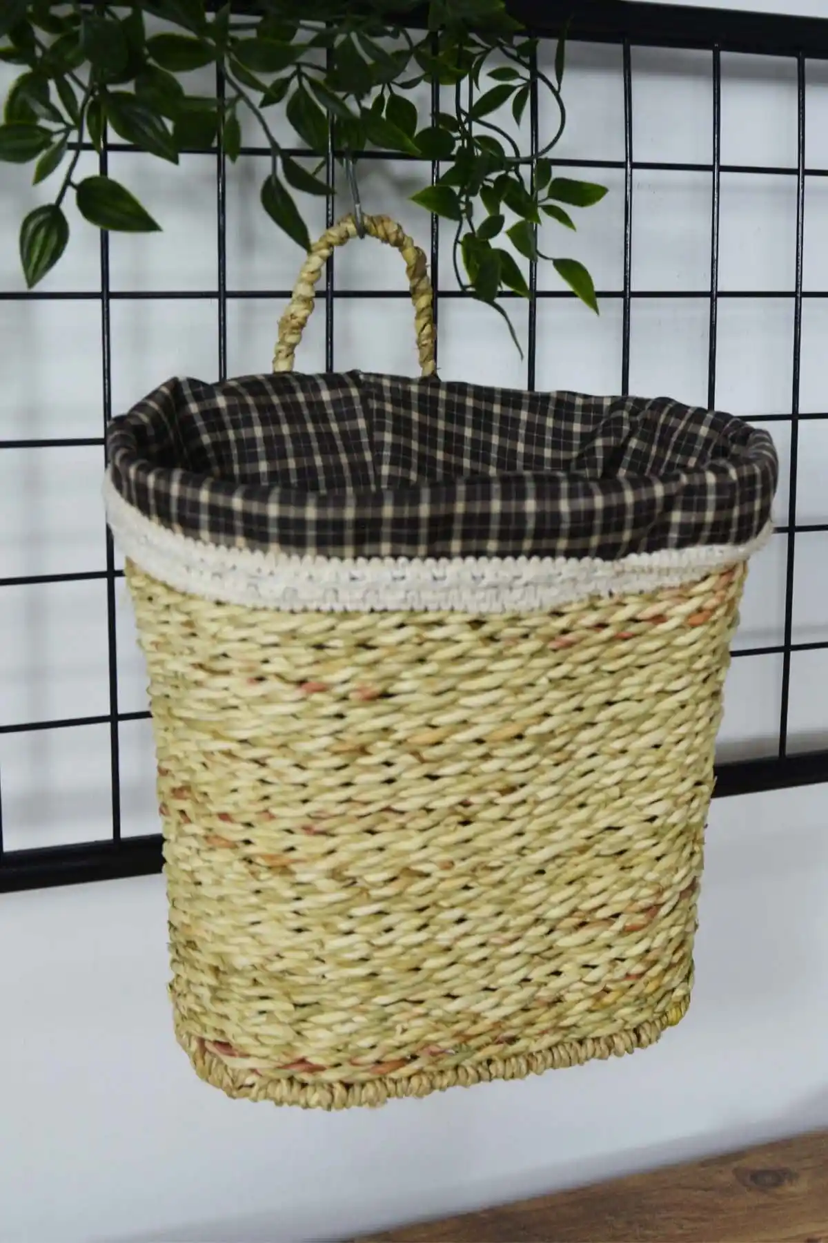 Hasır Kapı Sepetleri ile Doğal ve Şık Ev Dekorasyonu İçin Pratik Çözümler