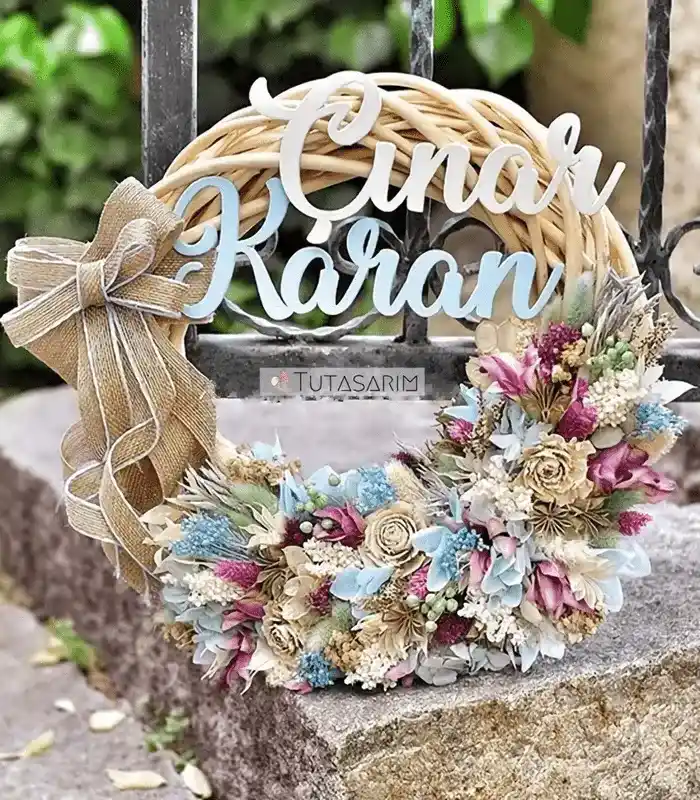 Hasır Kapı Süsü ile Evinize Doğal ve Şık Bir Dekoratif Dokunuş Yaratın