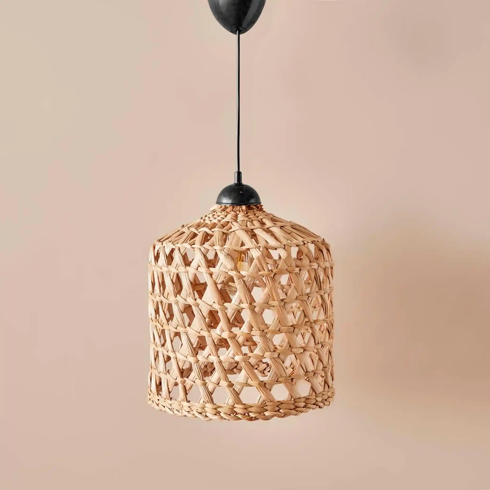 Hasır Sarkıt Avize ve Lambalar ile Mekanlarınıza Doğal ve Sıcak Atmosfer Katın