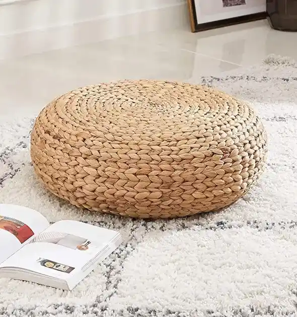 Hasır Yer Minderleri ile Dekorasyonunuza Doğal ve Şık Dokunuşlar Katın