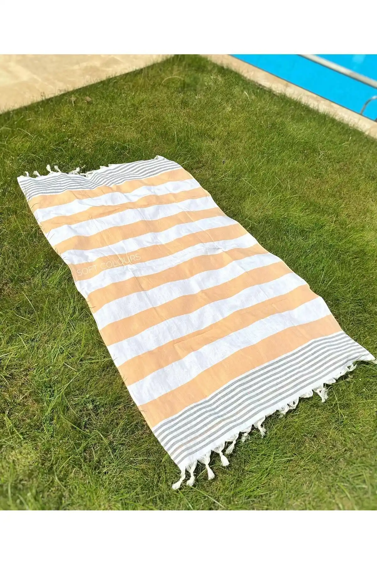 Havuz Dekorasyonunda Havuz Havluları ile Şık ve Fonksiyonel Alanlar Yaratma Rehberi