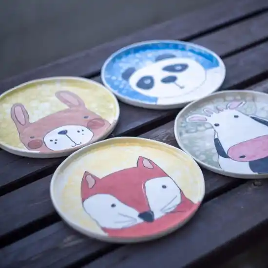 Hayvan Desenli Tabaklar ile Dekorasyonda Canlı ve Şık Bir Atmosfer Yaratın