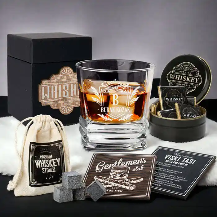Hediyelik Viski Setleri ile Dekorasyonda Zarafet ve İşlevsellik Nasıl Yaratılır