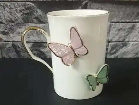 İçi Kelebekli Bardak Dekorasyonunda Fark Yaratmanın Yolları ve Dekoratif Kullanım İpuçları