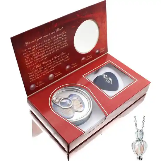 İçinden İnci Çıkan Kolye: Doğanın Güzelliği ve Dekorasyonda Zarif Dokunuş