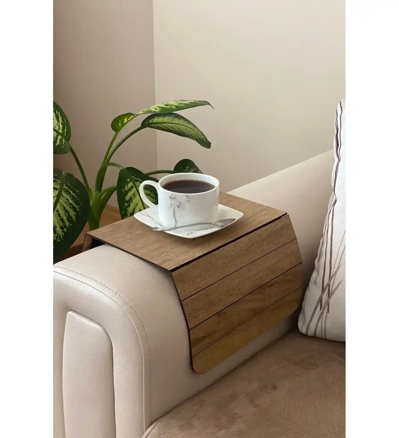 İkea Koltuk Sehpası Modelleri ve Dekorasyonda Şıklık Sağlayan Seçenekler