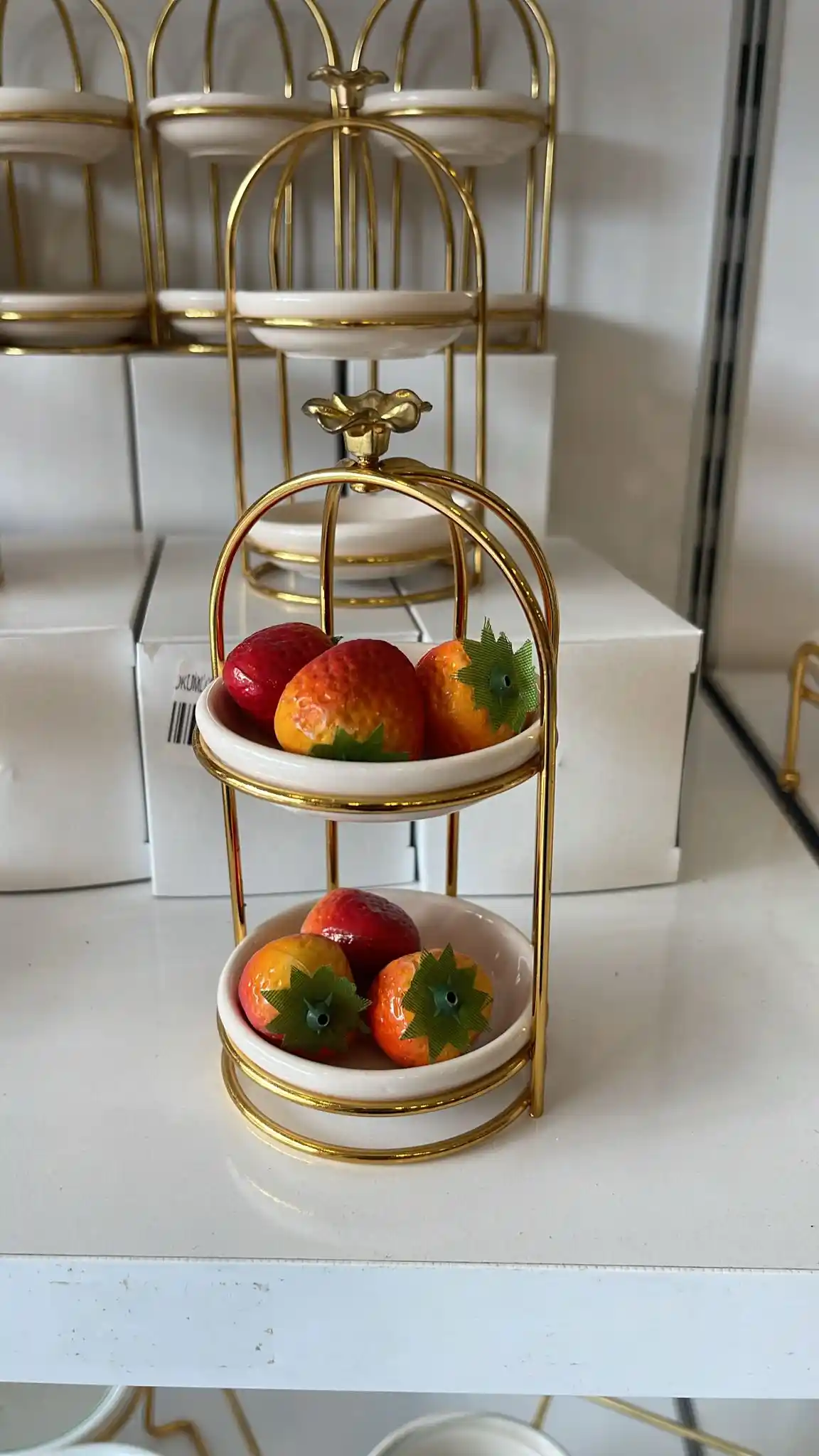 İki Katlı Lokumluk ile Dekorasyonunuza Şıklık ve Fonksiyonellik Katın